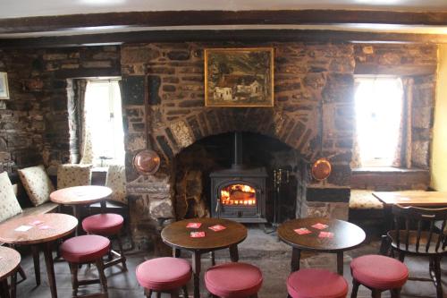 Iekārtas, Half Moon Inn in Lanveino
