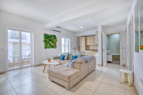 5 Star Residence - Stylish Modern apartments in St Julians - Hôtel - San Ġiljan