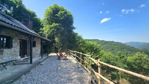Oihaneko Etxea, la grange dans la forêt (Oihaneko Etxea, la grange dans la foret) in Etchebar