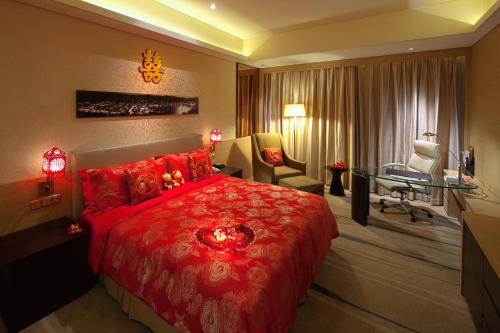 8749814 Crowne Plaza Guangzhou Huadu by IHG - Free Shuttle bus between hotel to Exhibition Center During Canton Fair