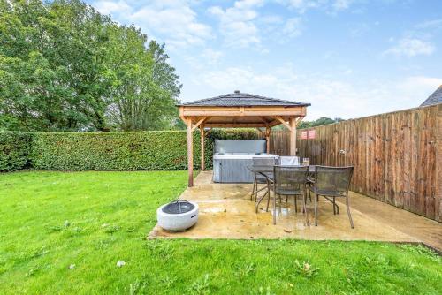Facilities, 2 Bed in Llandysul oc-was280 in Troedyraur