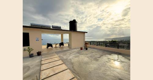 Hilltop Paradise Villa in Boscobel