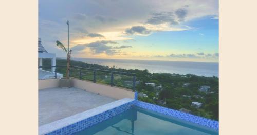 Hilltop Paradise Villa in Boscobel