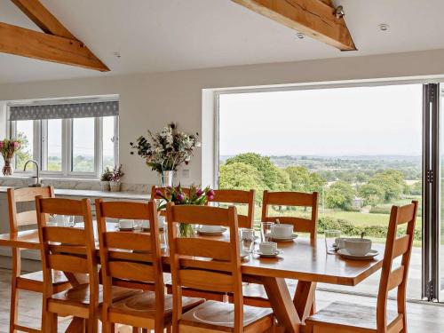 Seadmed, 4 Bed in Chard oc-83501 in Higher Wambrook
