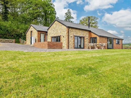 Seadmed, 4 Bed in Chard oc-83501 in Higher Wambrook