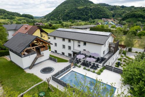 VILA LISJAK - Apartments – khách sạn tại Olimje