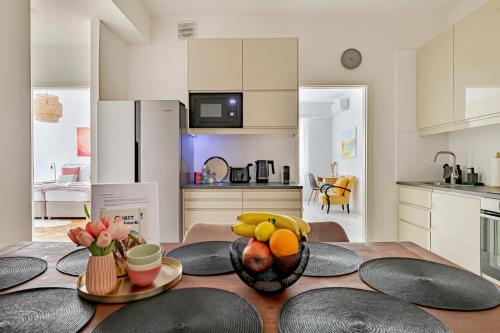 VentoBudapest with 1 optional PARKING, 4rooms & 4bathrooms, Budapešť