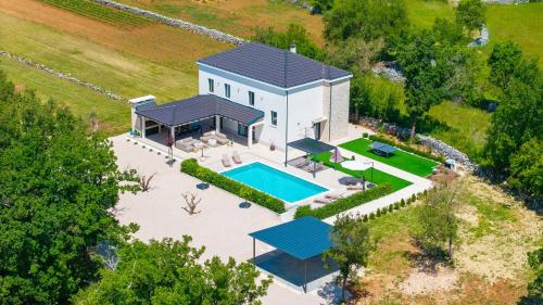 Villa Aria Relax Your Private Oasis in Bisko Village in Bisko