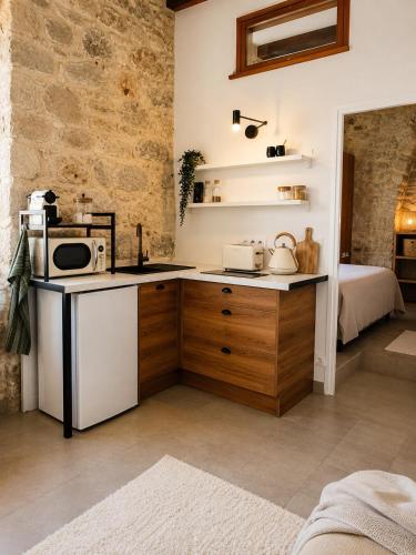 Cozy Loft-Style Apartment - Central Menton