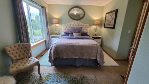 Mt Rainier Way Bedroom with Private Full Bath