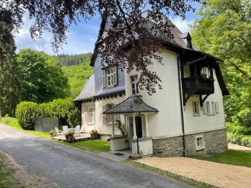 Landsitz Kammerburg - Verwalterwohnhaus - Weisel