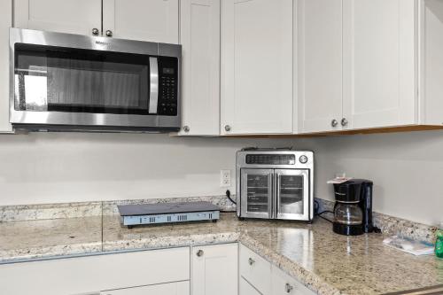 Family Apt Near Disney - image 2