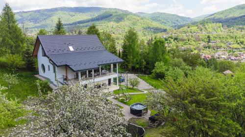 Infinity View Chalet – khách sạn tại Traisteni