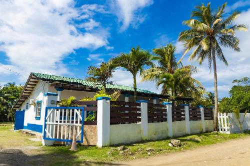 Hostal Rudy's Beach in Puerto Cortes