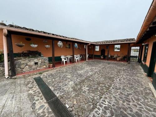 CHES JAMA SHIA Cabin in El Potrero