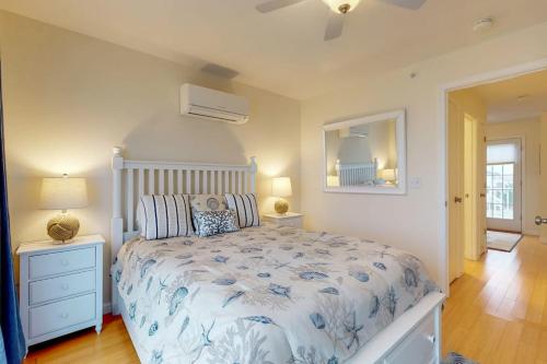 Bayside Beauty - image 17