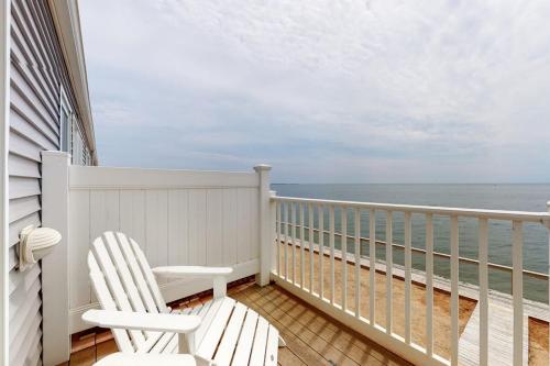 Bayside Beauty - image 21