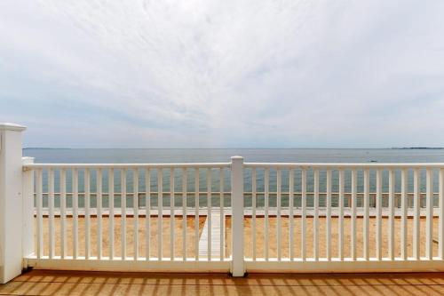 Bayside Beauty - image 23