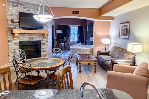 Chula Vista Condos, 2341 and 2343 in Wisconsin Dells, USA
