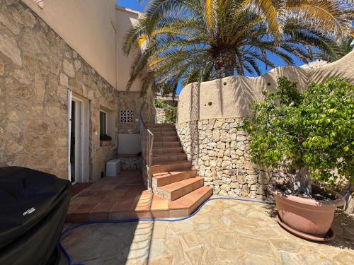 Beautiful villa with private pool and seaview - image 5