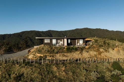 The Hide Kapiti Accommodation in Paekakariki