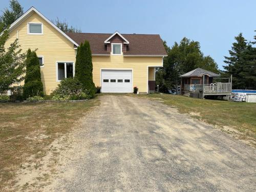 5 bedroom Waterfront house in Tracadie-Sheila (NB)
