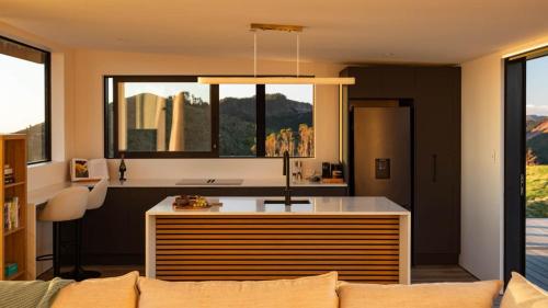 The Hide Kapiti Accommodation in Paekakariki