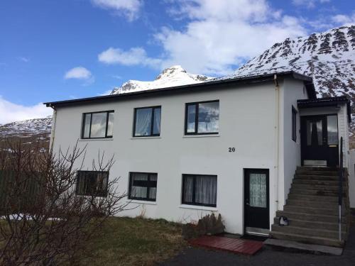 Skats, Sudavik guesthouse in Berufjardarvatn