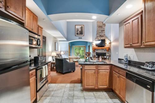 Chula Vista Condo 2145 & 2147 Full Property in Wisconsin Dells, USA