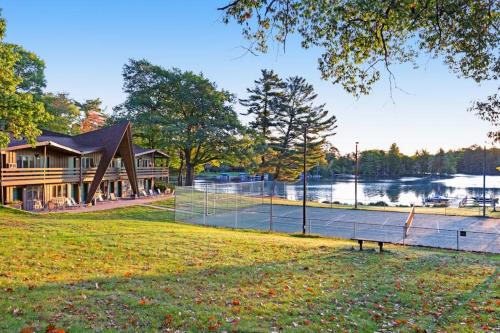 Chanticleer Inn: Hudson House - image 25