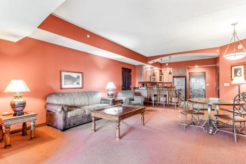 Chula Vista 2517 & 2519 in Wisconsin Dells, USA