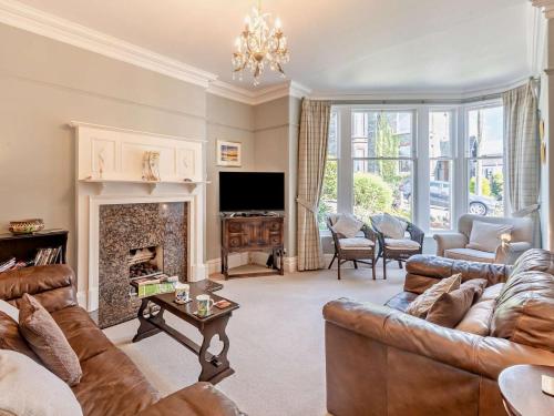 4 Bed in Keswick oc-sz292, Keswick