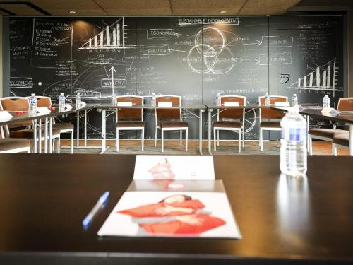 Salas de reuniones, ibis Niort Est Mendes France in Niort