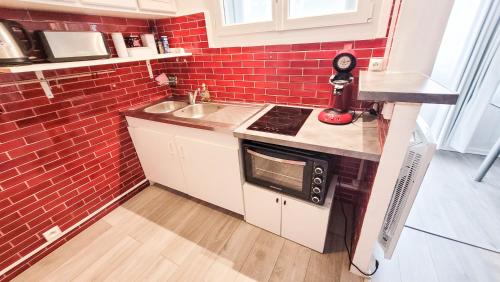 Facilities, Tres jolie STUDIO A 2 MINUTES DE LA PLAGE ET DU PORT DE Frejus secteur base nature in Frejus Plage