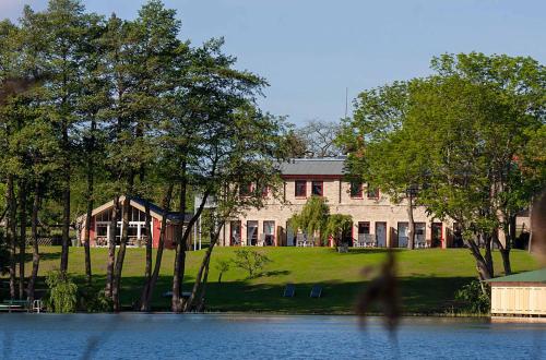 Viesnīcas āriene, Ferienwohnung "Haubentaucher" - am Loppiner See in Jabel