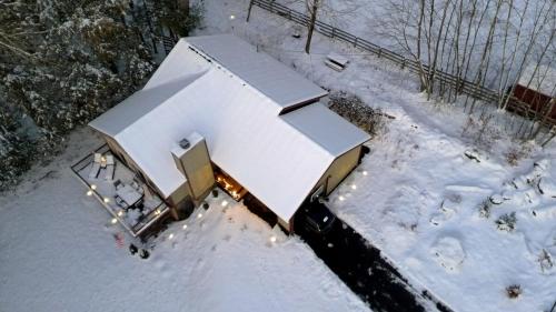 Spacious Catskills Home with Covered Hot Tub in Monticello, USA