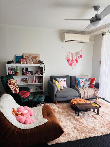 Welcoming cozy room for female only
