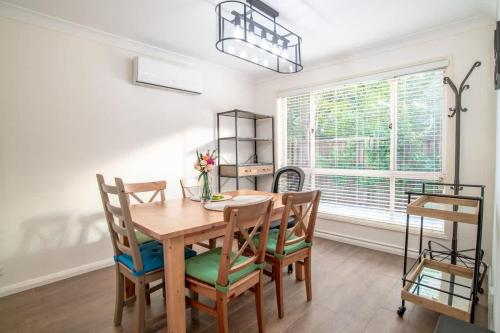 3 bedroom Townhouse at Dundas in Dundas Valley