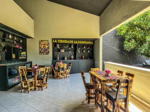 ห้องอาหาร, HOTEL ANTONIA #1 - Desayuno Incluido - Hotel de Recepción digital en Ibagué (HOTEL ANTONIA #1 - Desayuno Incluido - Hotel de Recepcion digital en Ibague) in อิบากิว