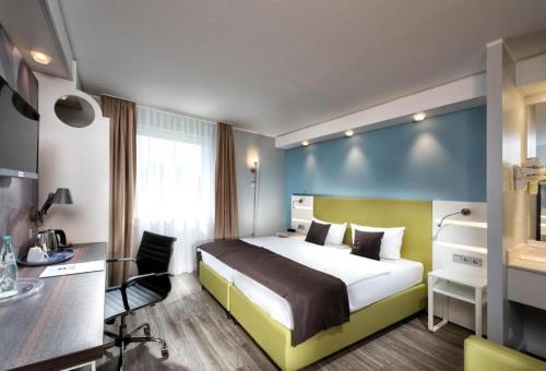 Peine Salzgitter Hotel by Belvilla in Peine
