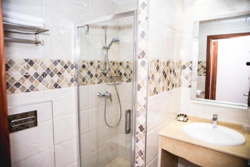 Casa de banho, City Hotel Alger in Argel