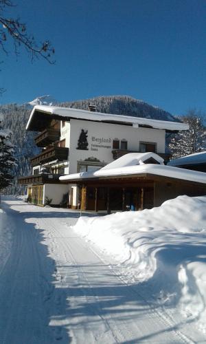 Gästehaus Bergland, Pension in Berwang