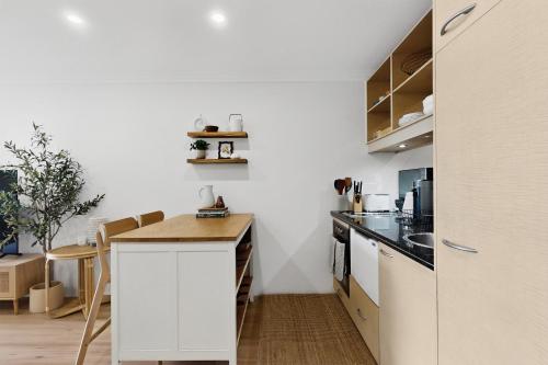 Bright 1-Bed Apartment in Neutral Bay - image 7