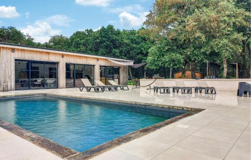 Плувен басейн, Luxueuse Villa Avec Piscine in Saint-Laurent-de-la-Prée