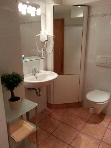 Apartmenthaus Sonnen, Düsseldorf (Foto 9)
