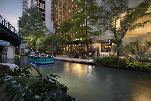 Hyatt Regency San Antonio Riverwalk