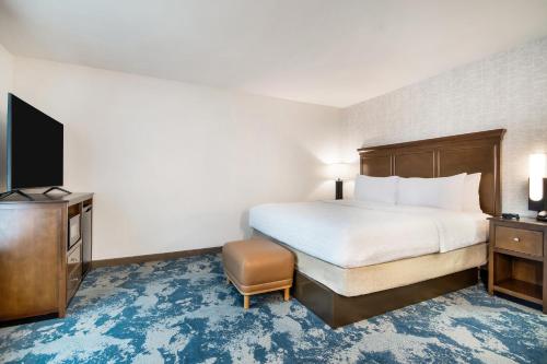 Hampton Inn Uvalde - image 5