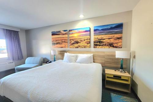 Days Inn & Suites by Wyndham Katy in Katy, USA