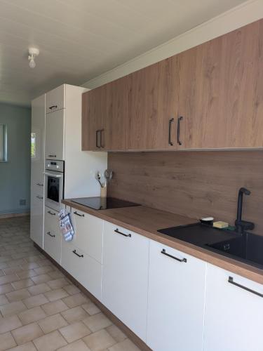 Family Cottage in Кінвіль