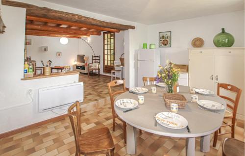 virtuve, Awesome Home In La Motte-Chalancon in La Motte-Chalancon